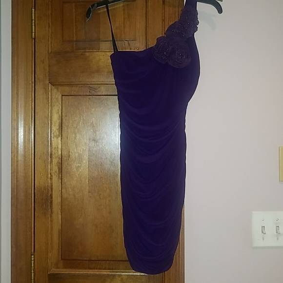 Bodycon mini dress. - Picture 3 of 4